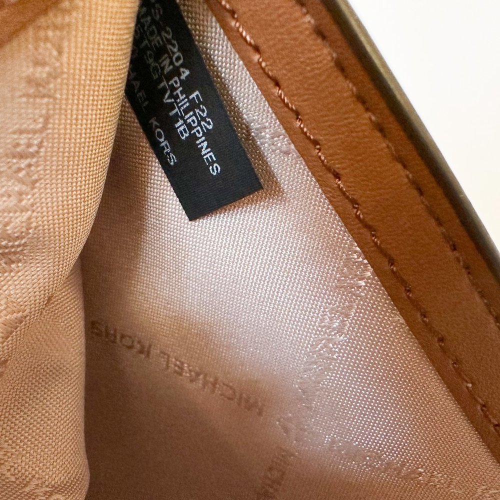 Michael Kors Jet Set Travel Passport Case Wallet MK Signature Brown - Picture 8 of 10